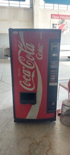 Distributore automatico - ,